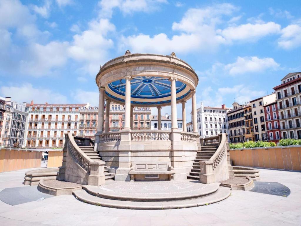 Apartamento Mercaderes Pamplona Dış mekan fotoğraf