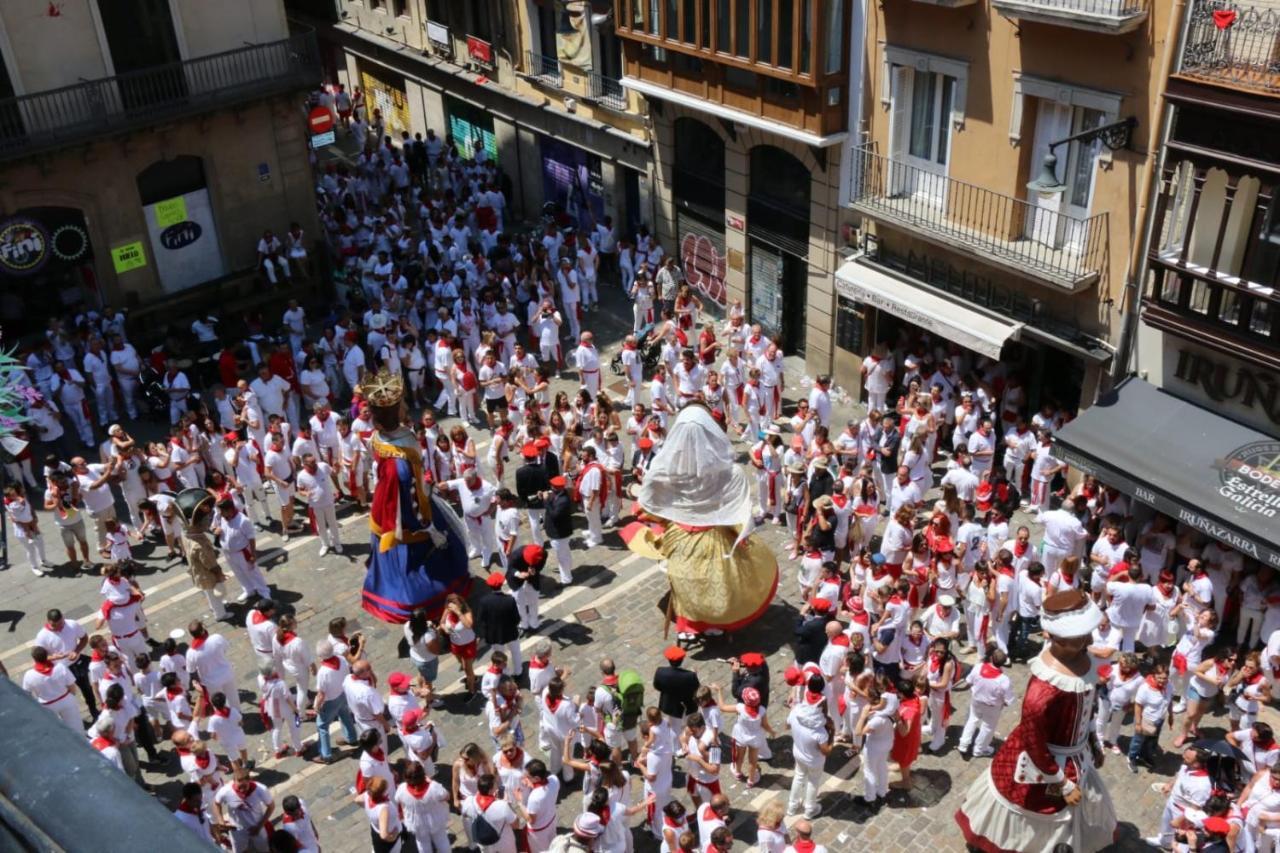 Apartamento Mercaderes Pamplona Dış mekan fotoğraf