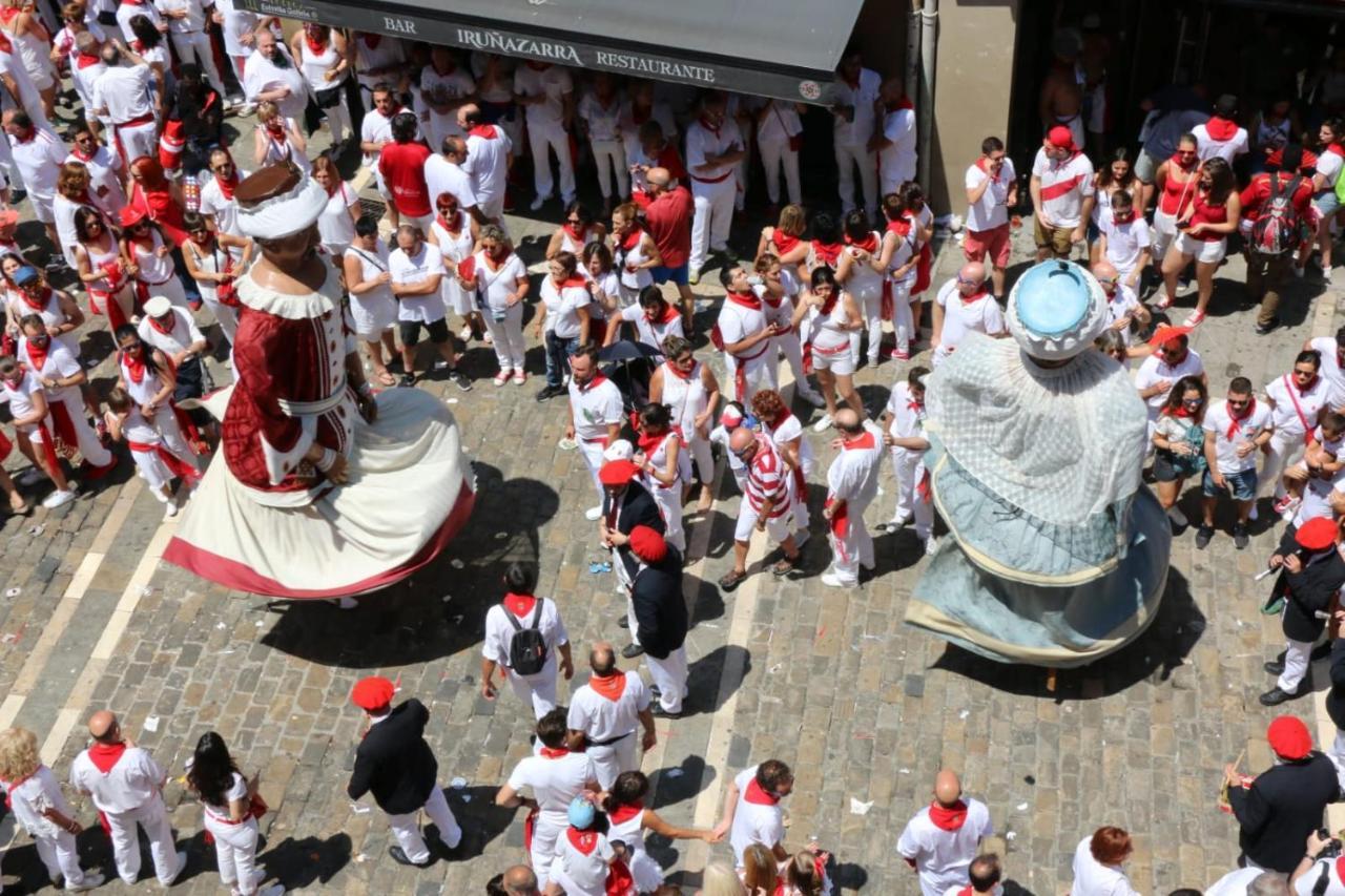 Apartamento Mercaderes Pamplona Dış mekan fotoğraf