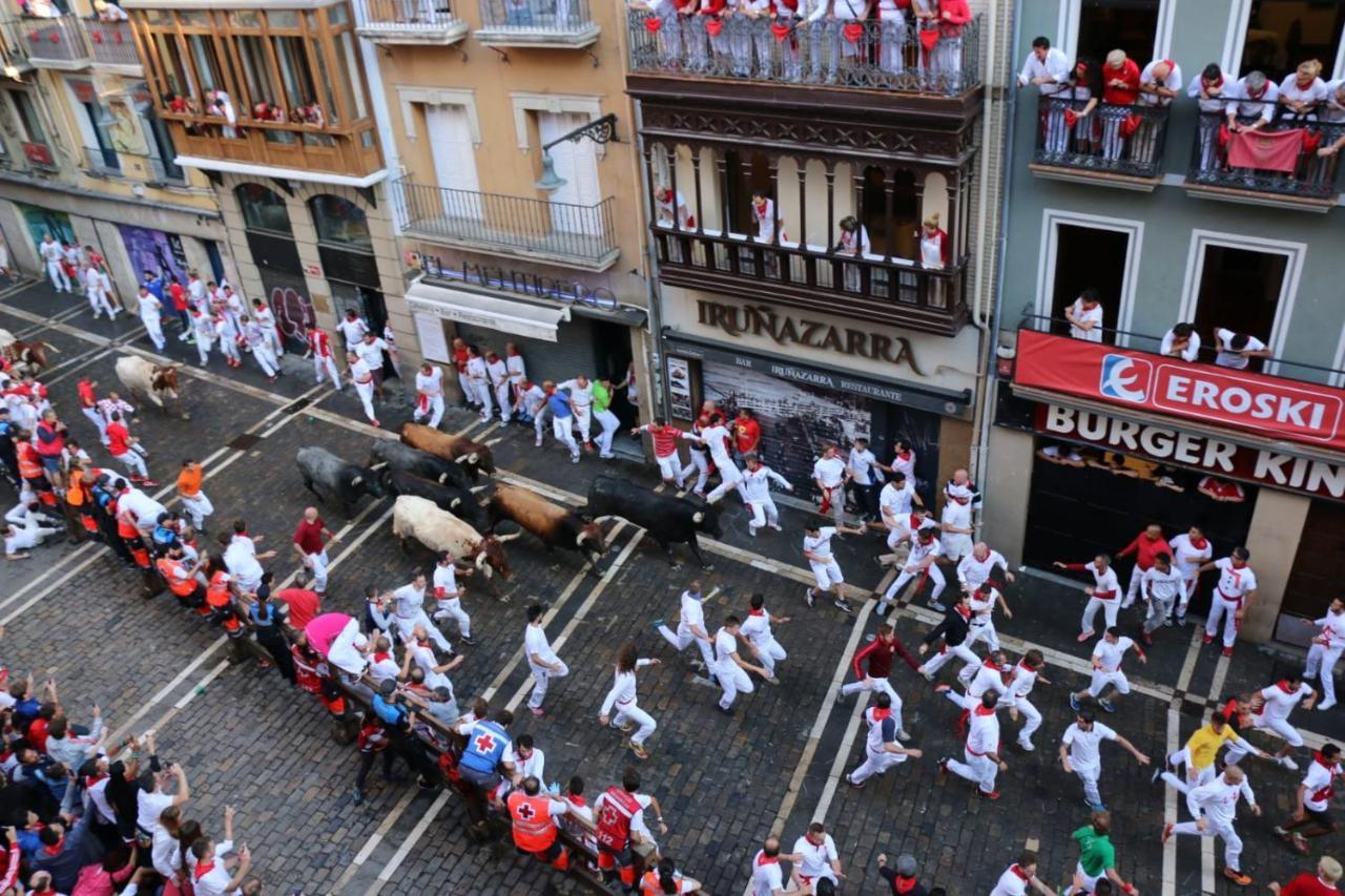 Apartamento Mercaderes Pamplona Dış mekan fotoğraf