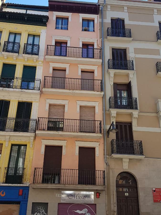Apartamento Mercaderes Pamplona Dış mekan fotoğraf