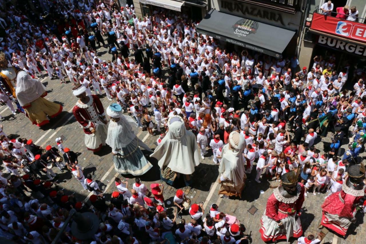 Apartamento Mercaderes Pamplona Dış mekan fotoğraf